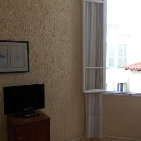 호텔 L'oursin 쎙-쟝-꺞-페하